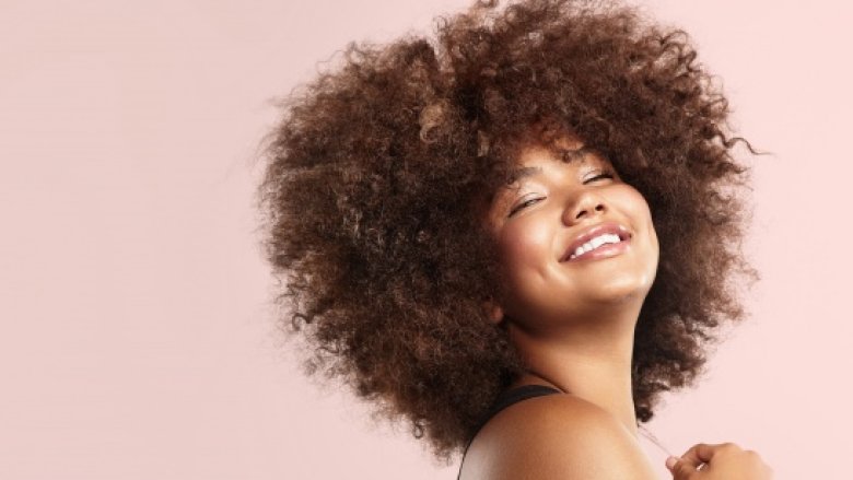 5 Must Have Natural Hair Tools for Women of Colour