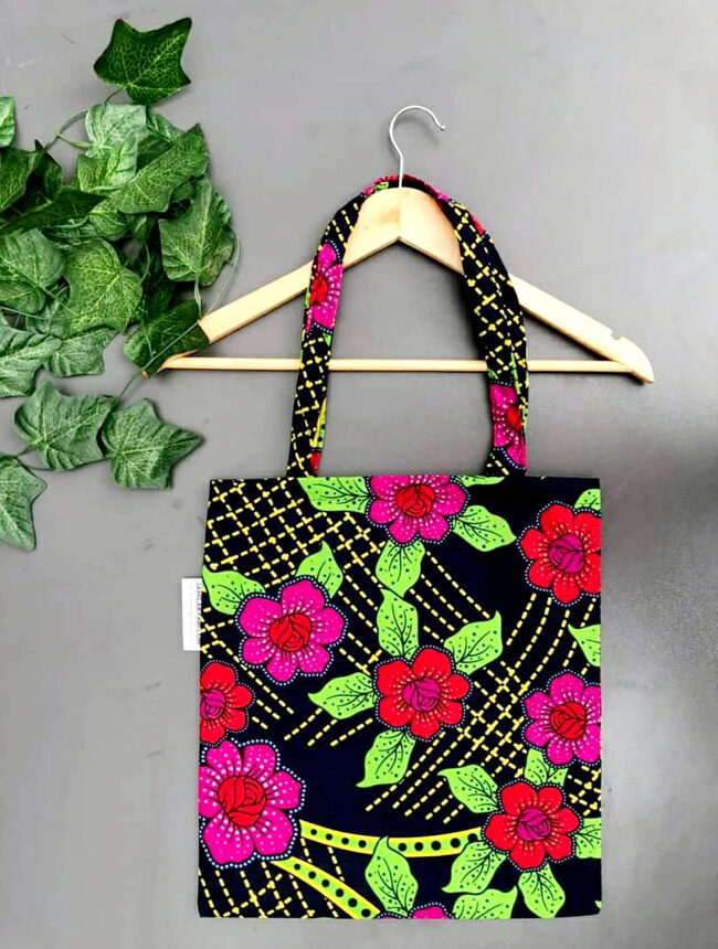 Cute–Looking Print Tote Bags You Never Knew You Needed